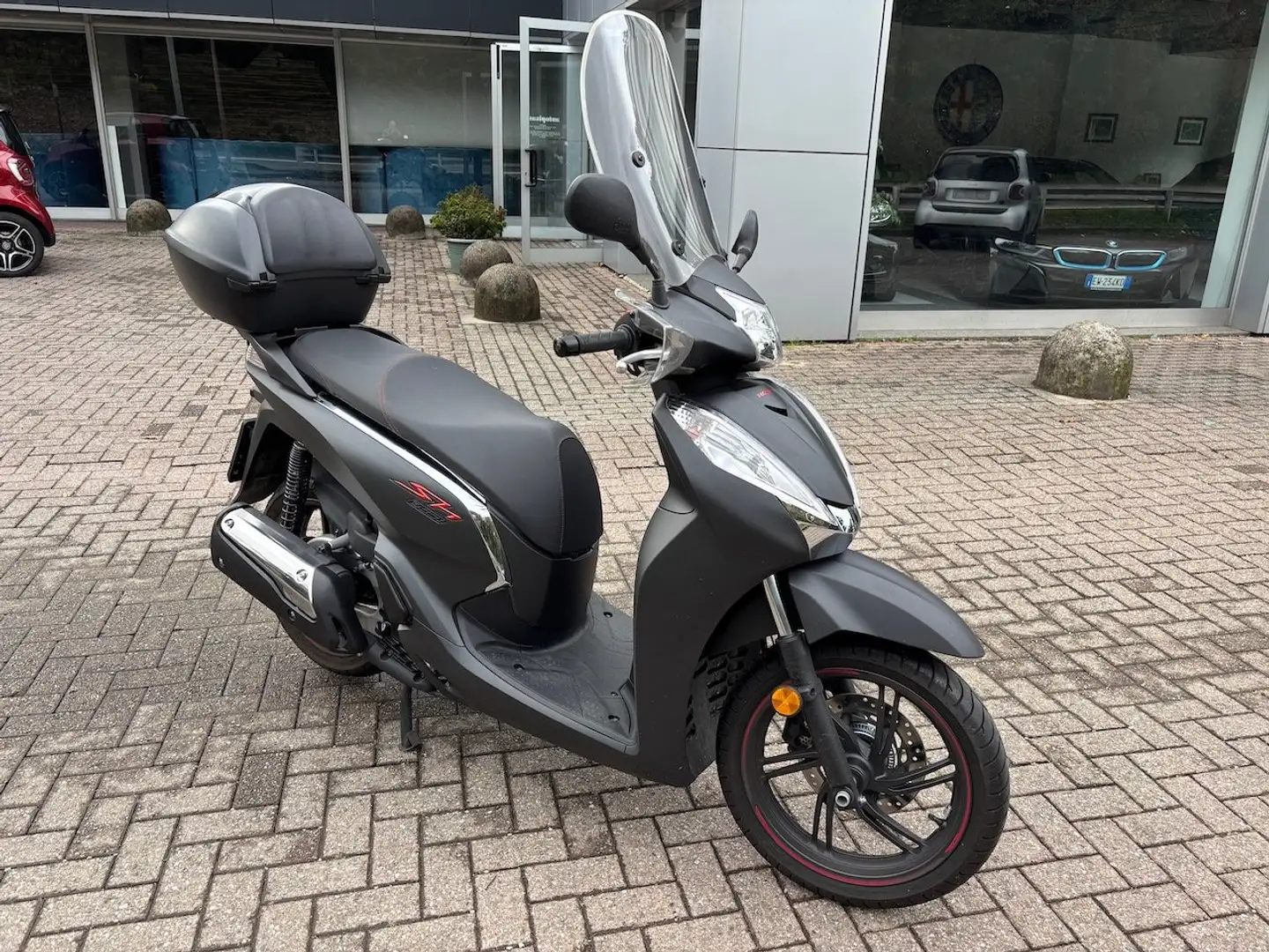 Honda SH 300 Grigio - 1