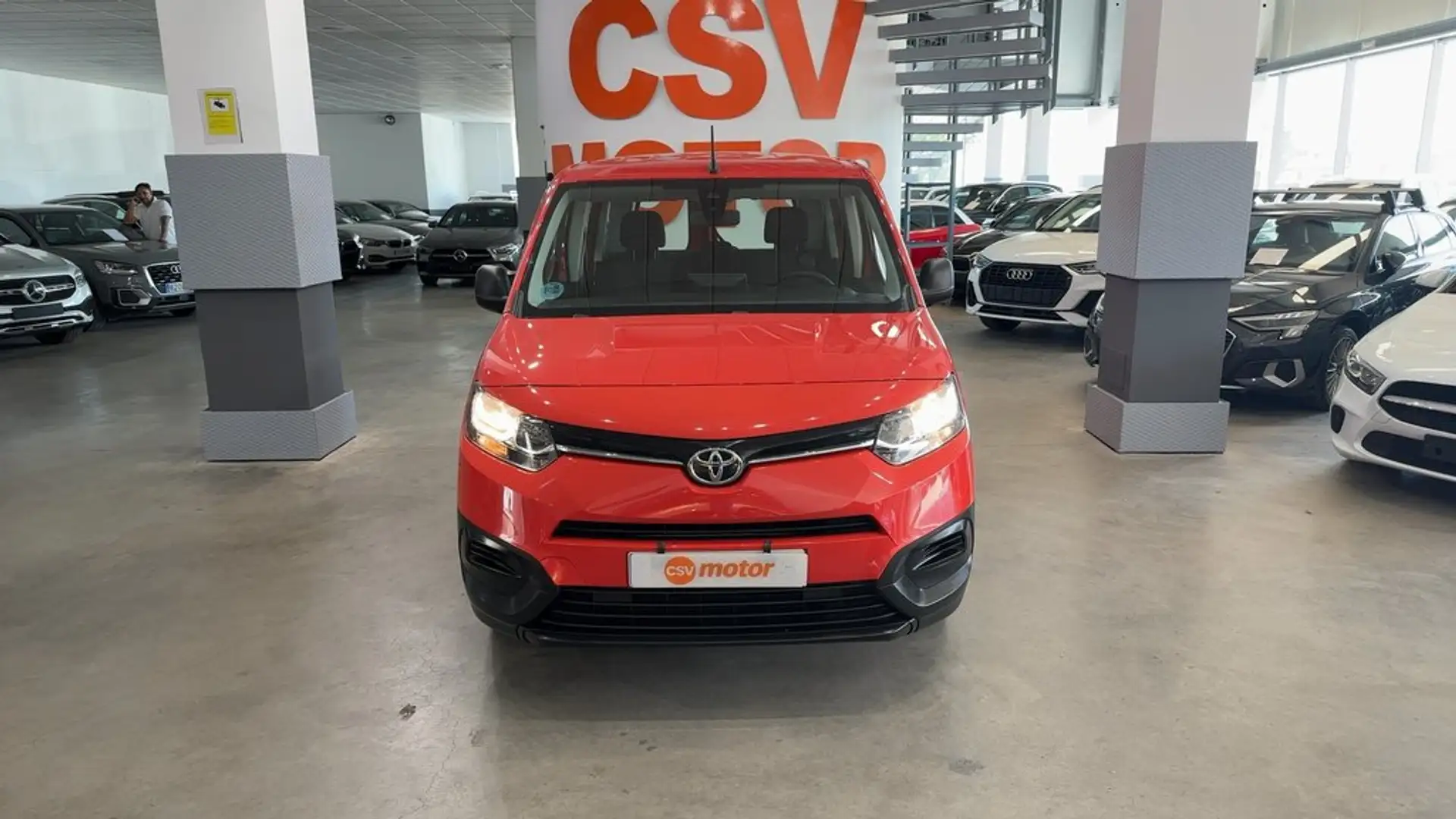 Toyota 1.5D 96kW 130CV Family Active L1 - 2