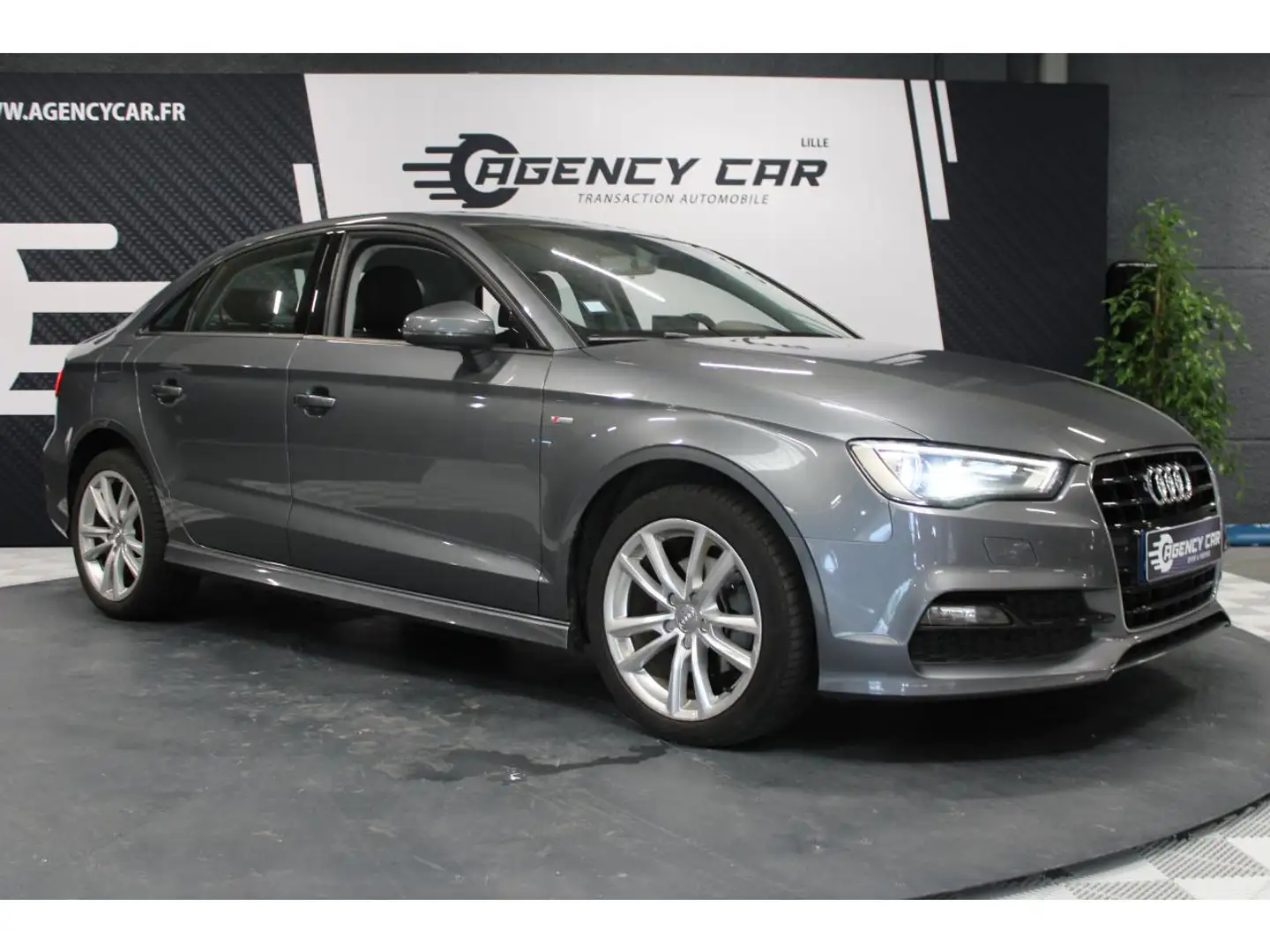 Audi A3 A3 1.6 TDI S line BV S-Tronic garantie 6 mois Gris - 2