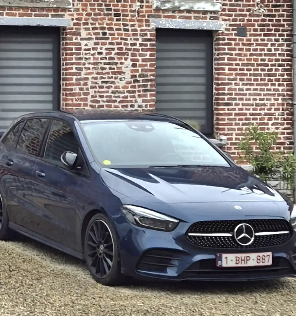 Mercedes-Benz B 180 d Launch Edition - 1
