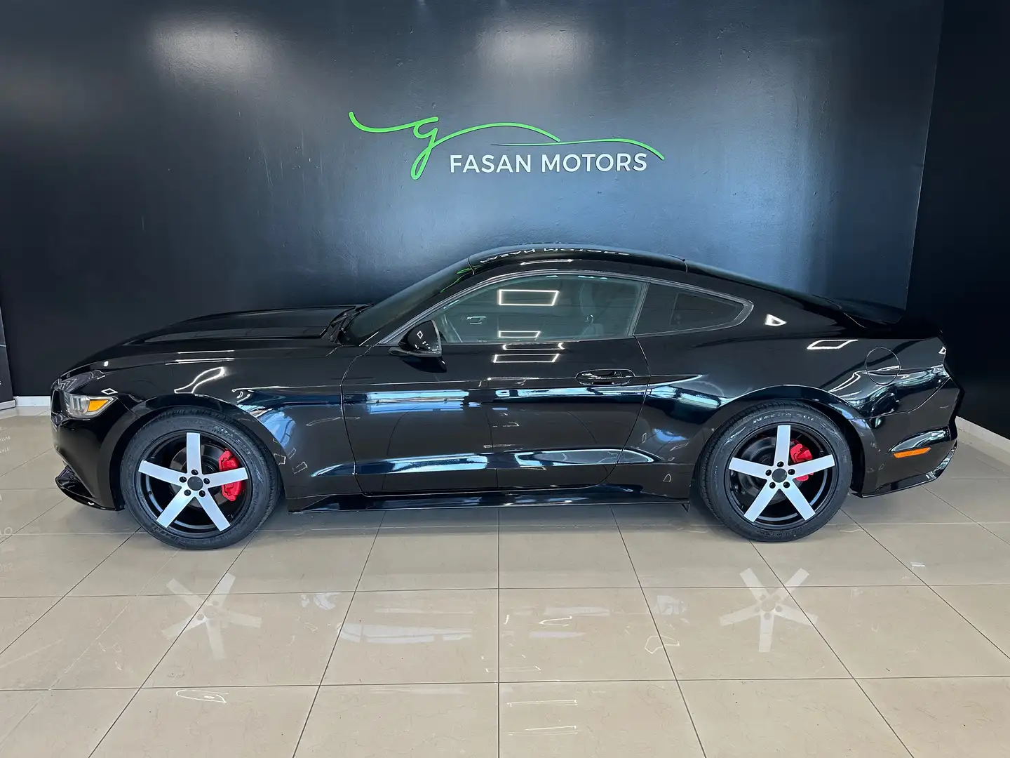 Ford Mustang Mustang 3.7 V6 Coupé Nero - 2