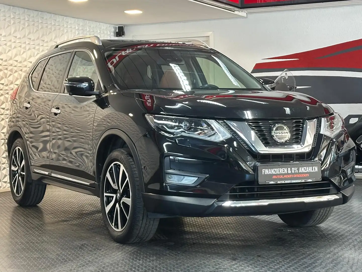 Nissan X-Trail 1.3 TEKNA LED#AHK#SHZ#LH#TEMPO#SPUR#NAVI Schwarz - 2