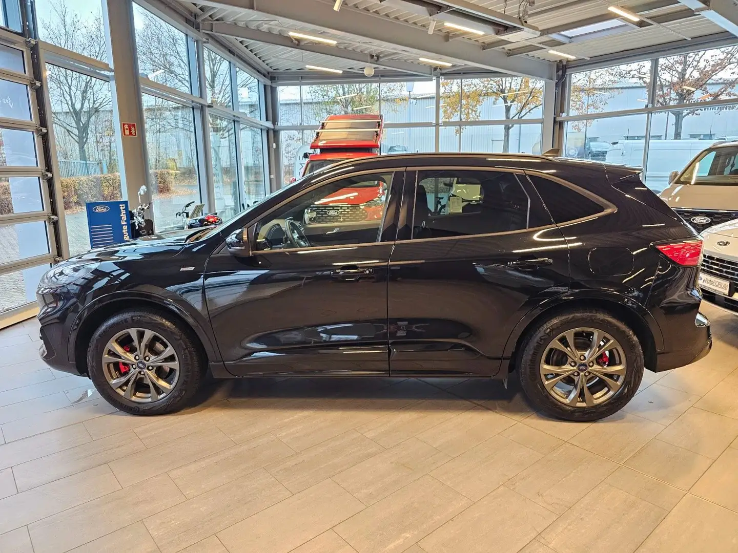 Ford Kuga Hybrid ST-Line X adap. LED Schwarz - 1