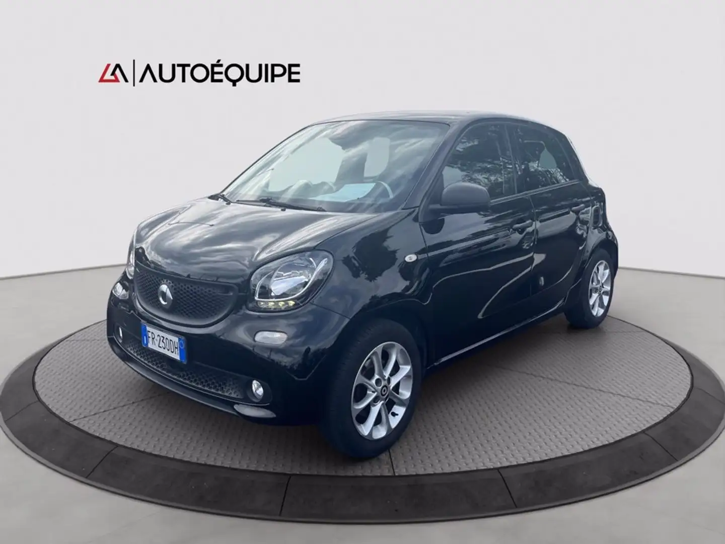 smart forFour 1.0 Passion 71cv my18 Zwart - 1
