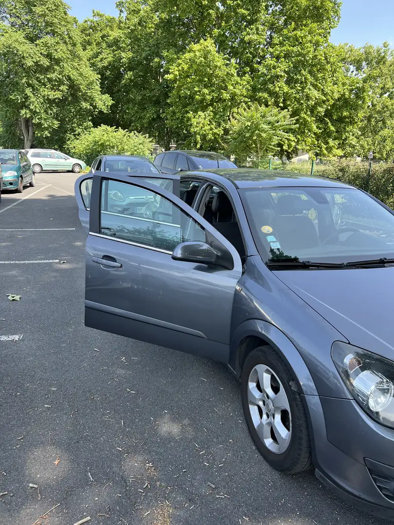 Opel Astra 1.9 CDTI DPF Cosmo - 2