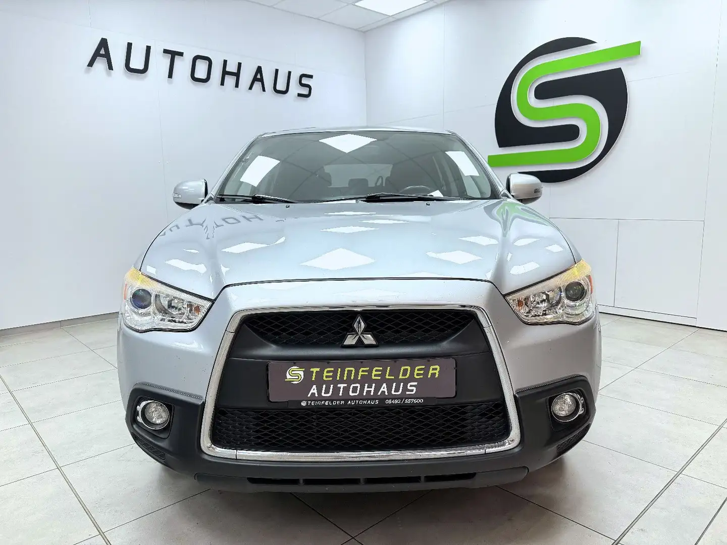 Mitsubishi ASX Inform 2WD/KLIMA/MFL/NAVI/ Stříbrná - 2