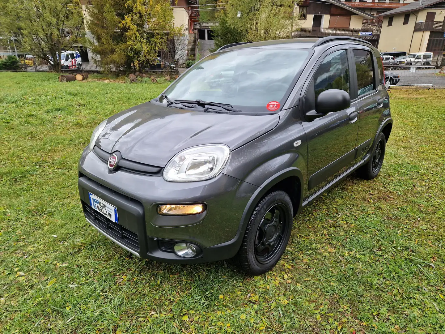 Fiat Panda Panda 0.9 t.air turbo 4x4 SeS Grijs - 1