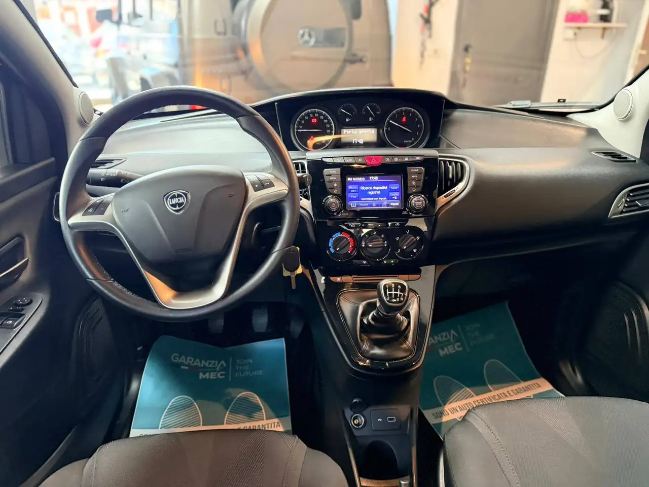 Lancia Ypsilon 2023 — фото 9