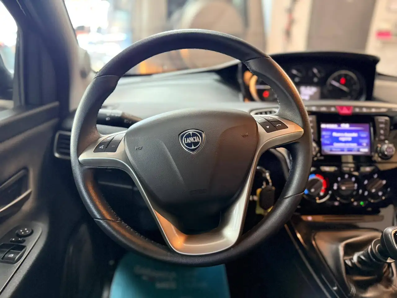 Lancia Ypsilon 2023 — фото 10
