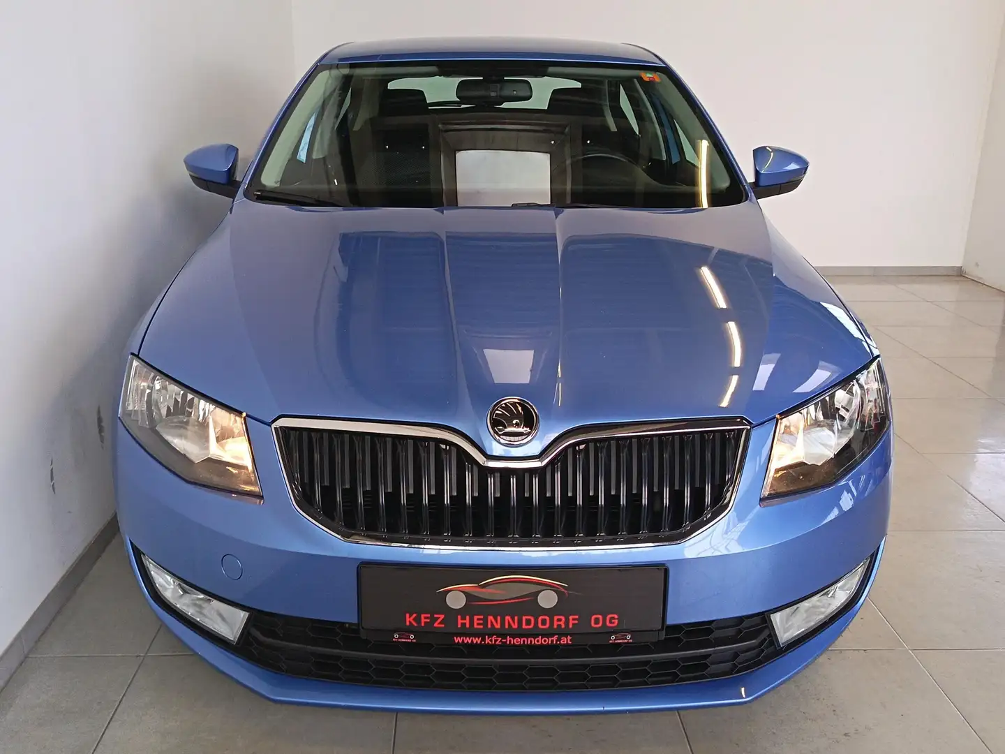 Skoda Octavia Ambition ab € 180 / Monat Blau - 2