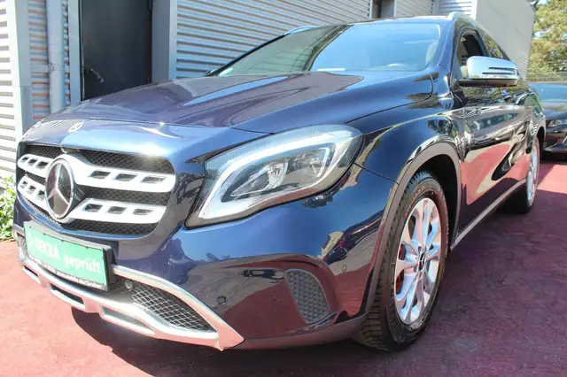 Mercedes-Benz GLA 220 4Matic URBAN AUTOMATIK KLIMA+PANO NAVI