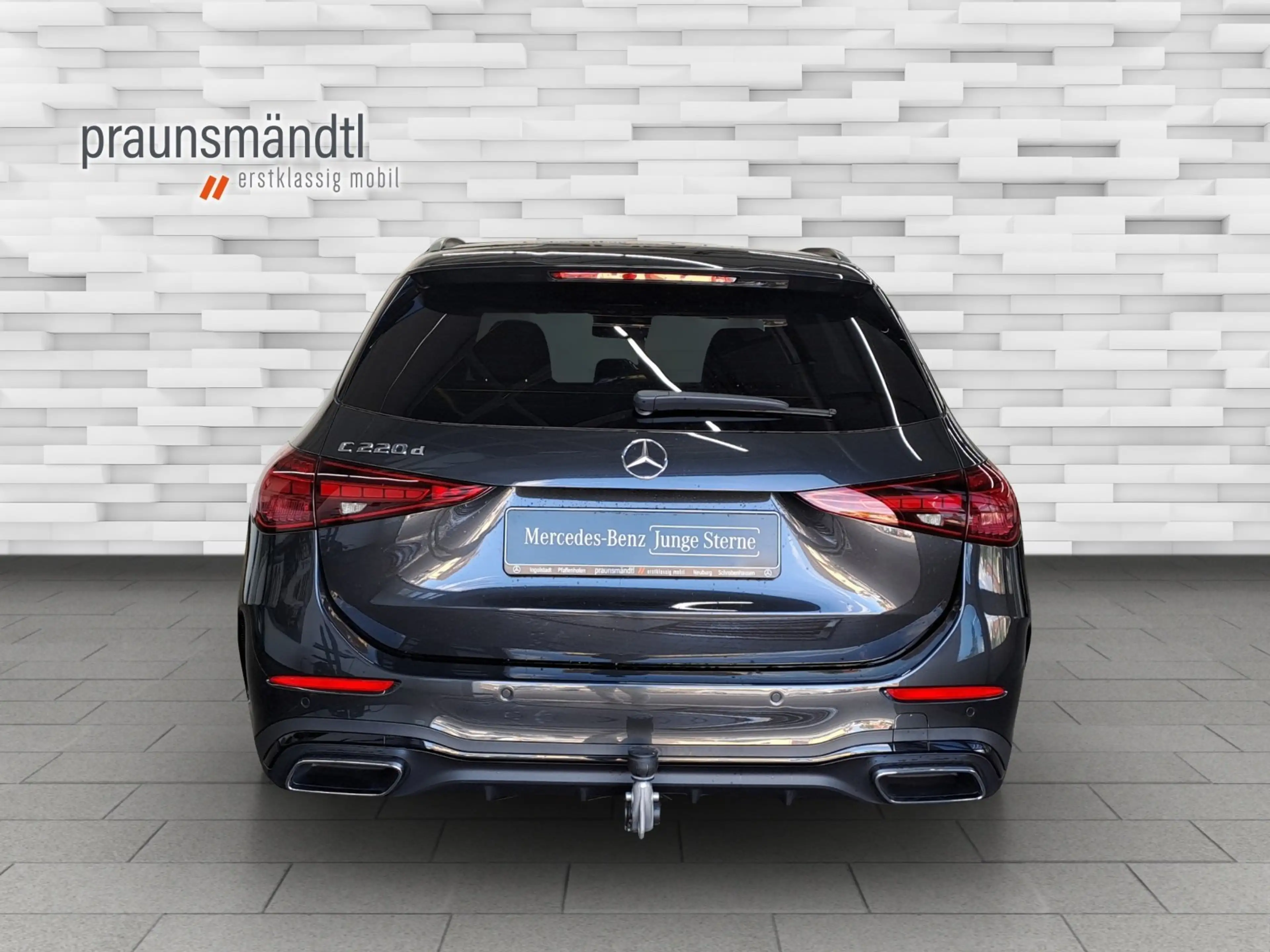 Mercedes-Benz C 220 d T AMG Night AHK/Pano/19"/Tot/360°/Sound3 — photo 11