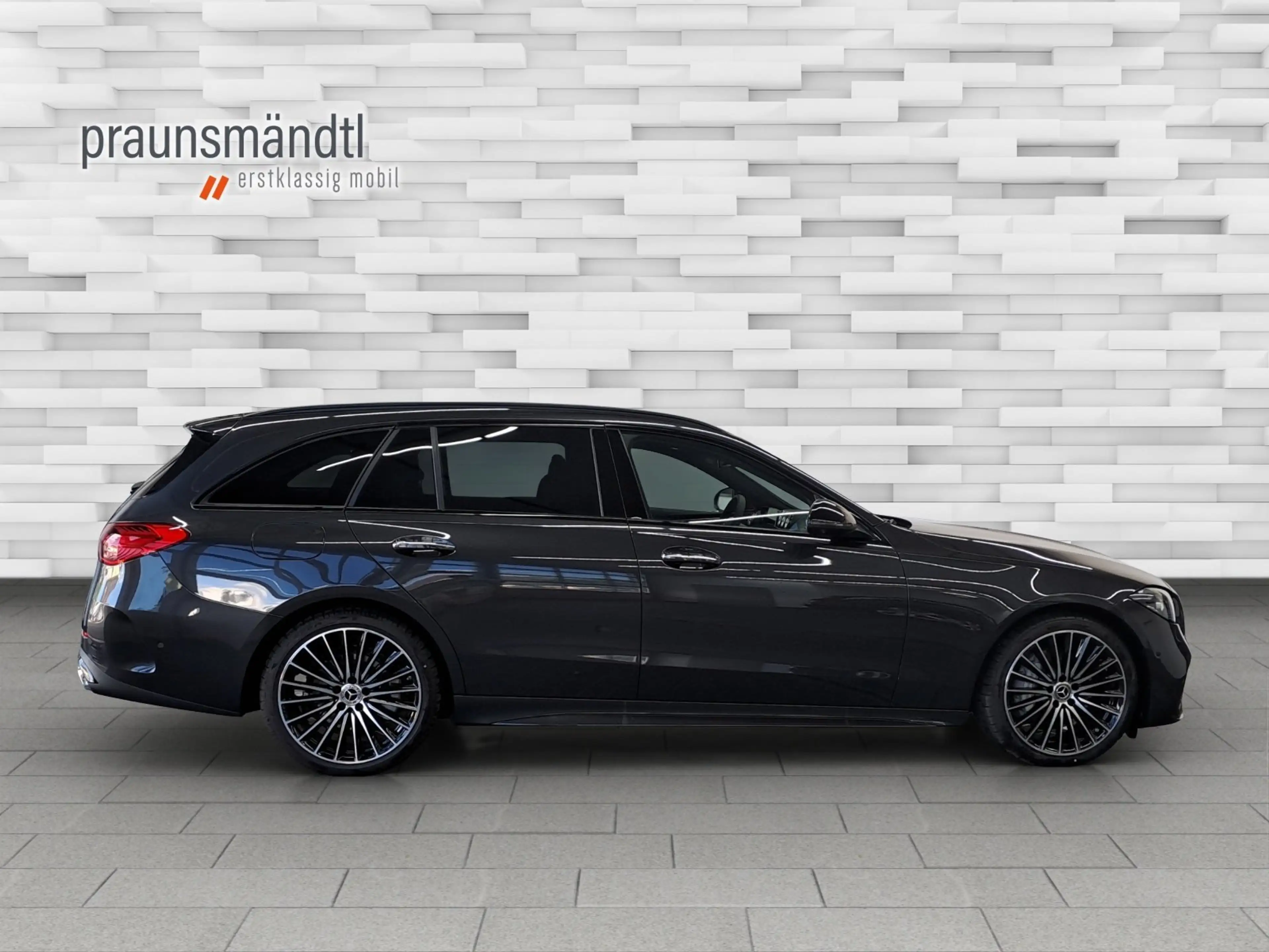 Mercedes-Benz C 220 d T AMG Night AHK/Pano/19"/Tot/360°/Sound3 — photo 12
