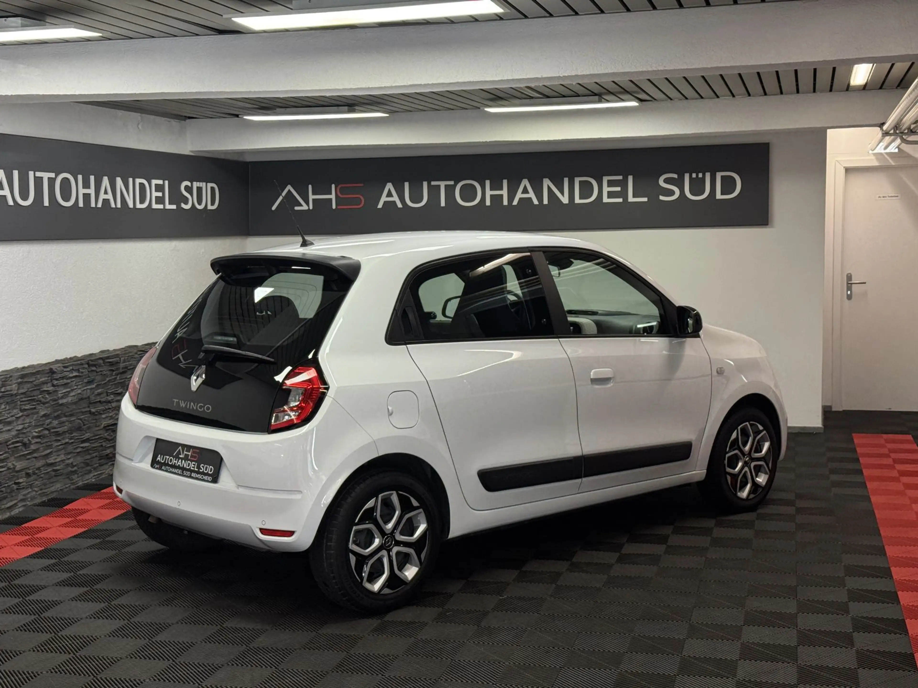 Renault Twingo Equilibre — photo 4