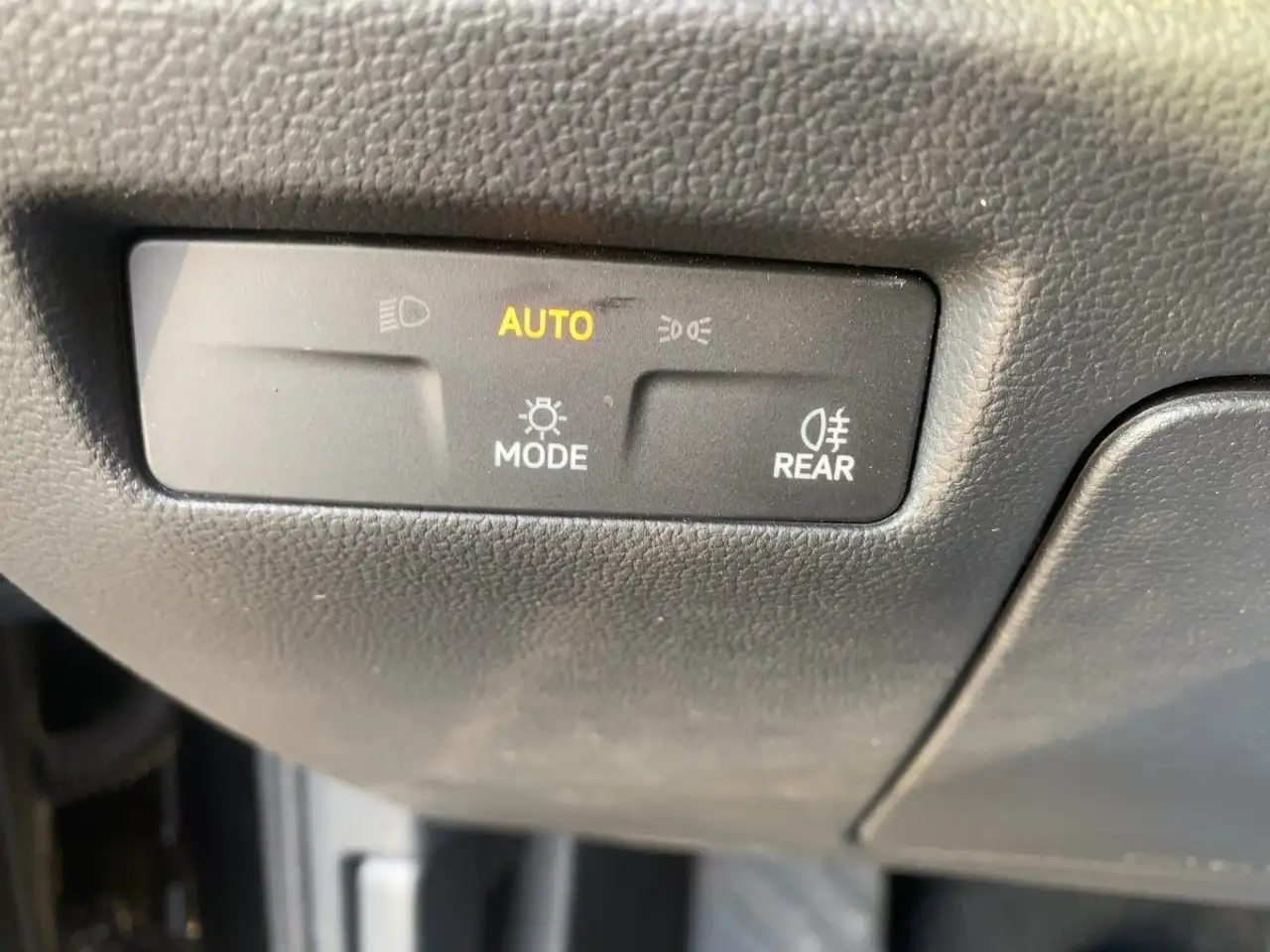 Volkswagen Passat *DSG*ACC*Kamera*LED*Navi*SHZ*Apple* 8