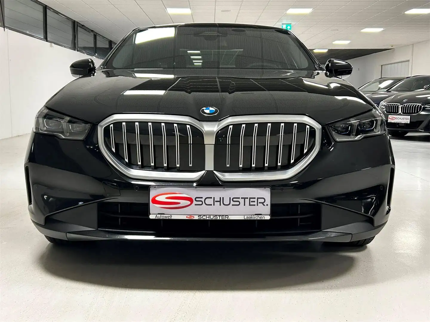 BMW 520 i MHEV *Vollausstattung* Schwarz - 2