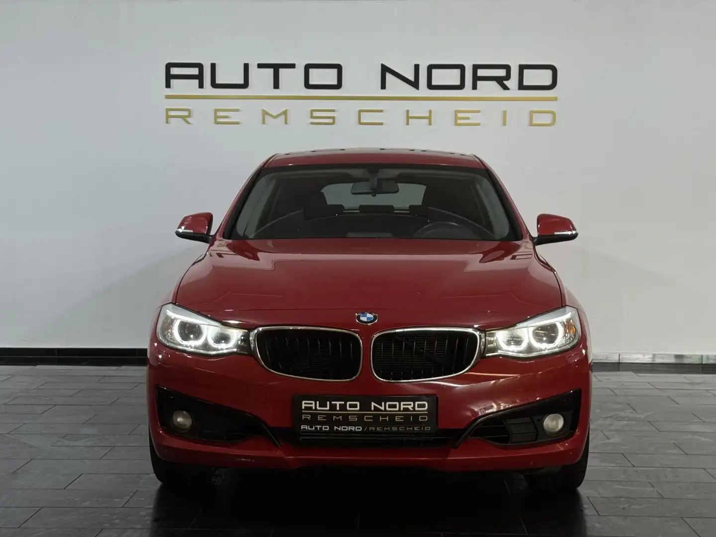 BMW 320 i Sport-Line*Bi-Xenon*Navi* Roşu - 2