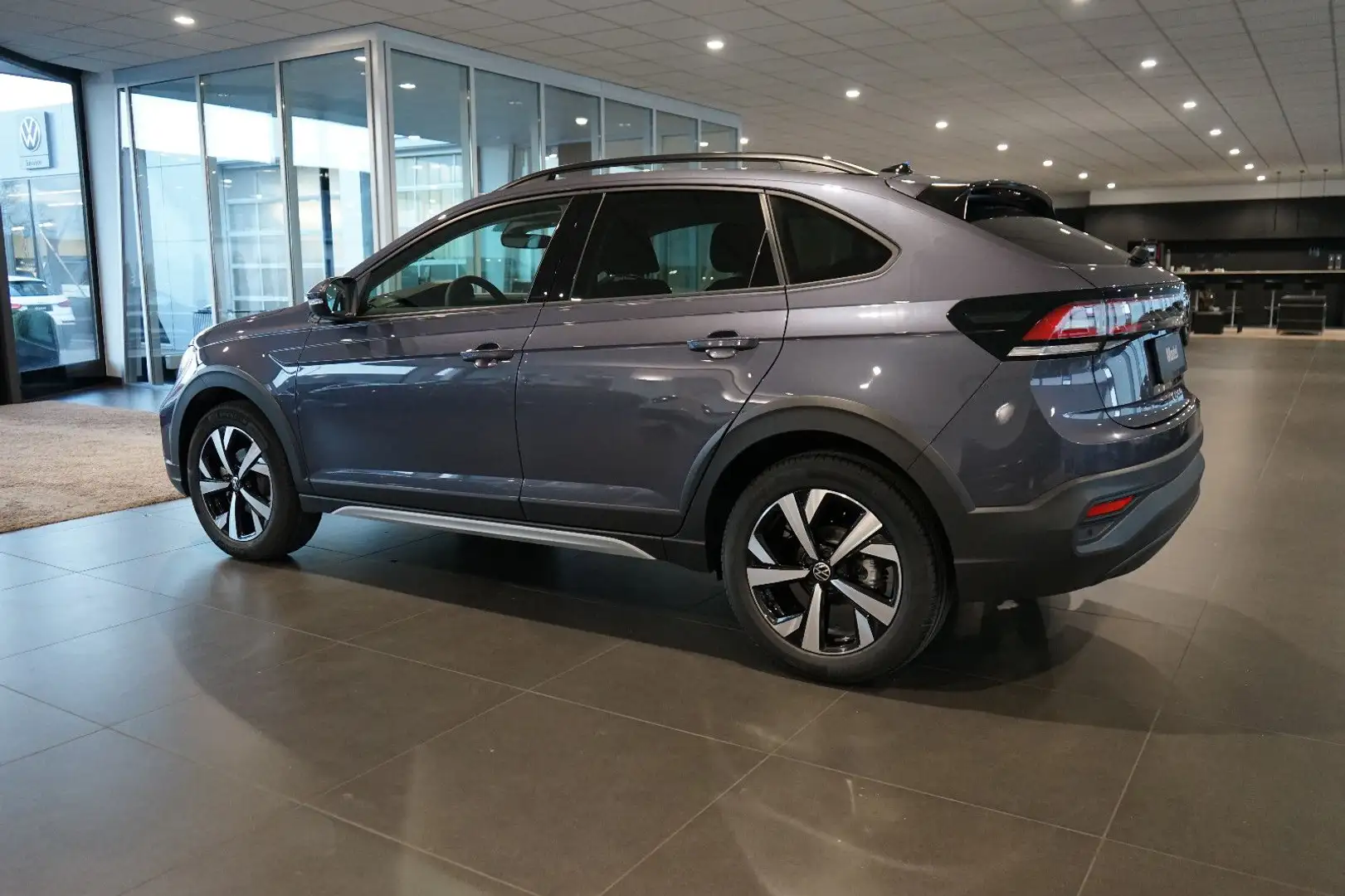 Volkswagen Taigo 1.0 Life DSG | Kamera | Sitzheizung | 17" Grau - 2