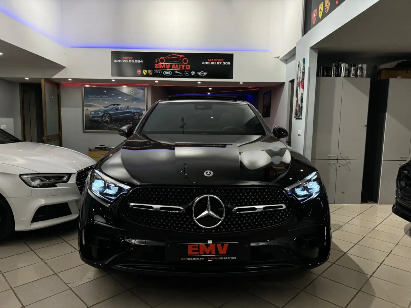Mercedes-Benz GLC 300 GLC 300d 4Matic Mild Hybrid AMG Premium Plus Black - 2