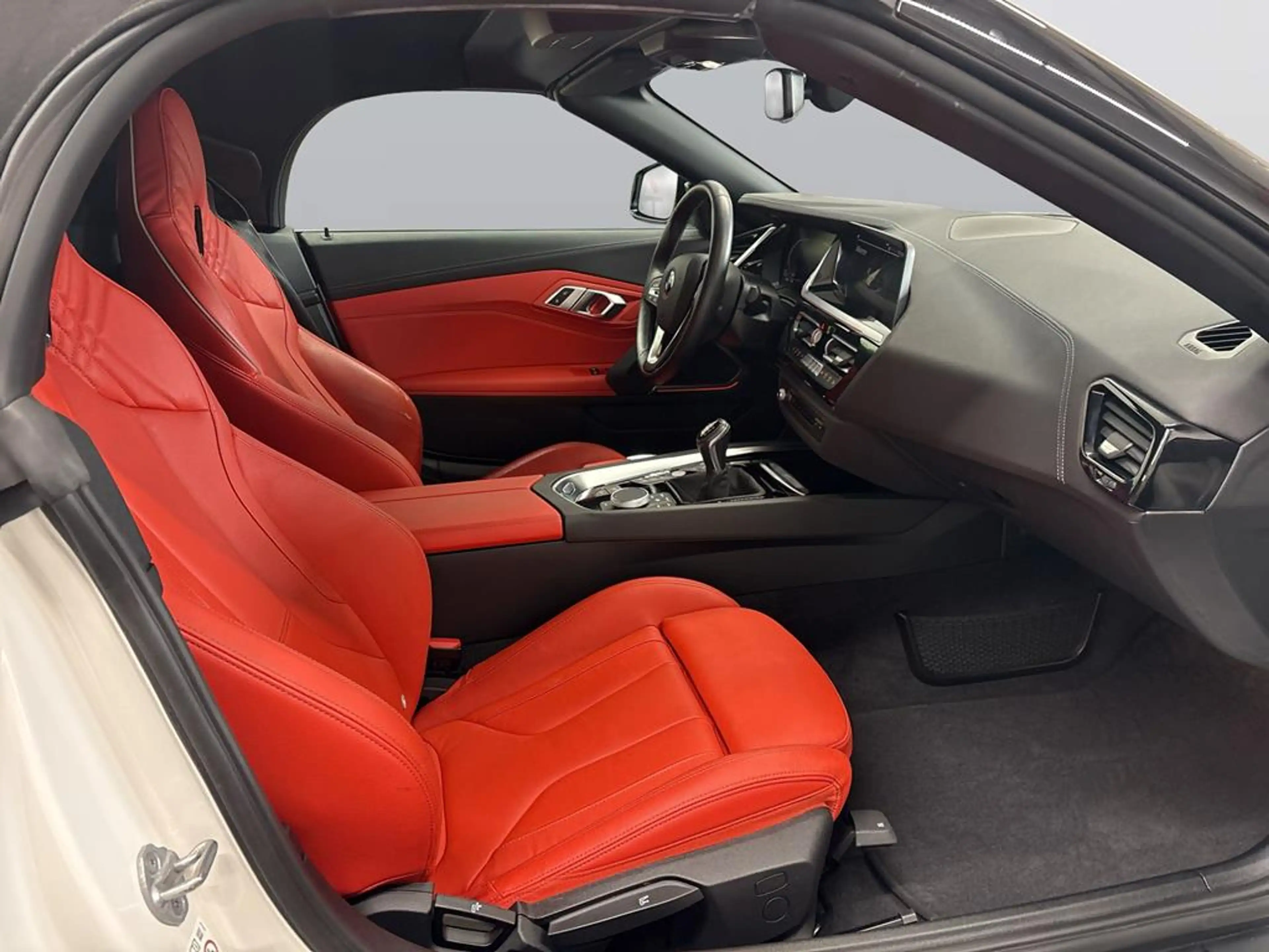 BMW Z4 Roadster sDrive 20 i Sport Line — photo 11