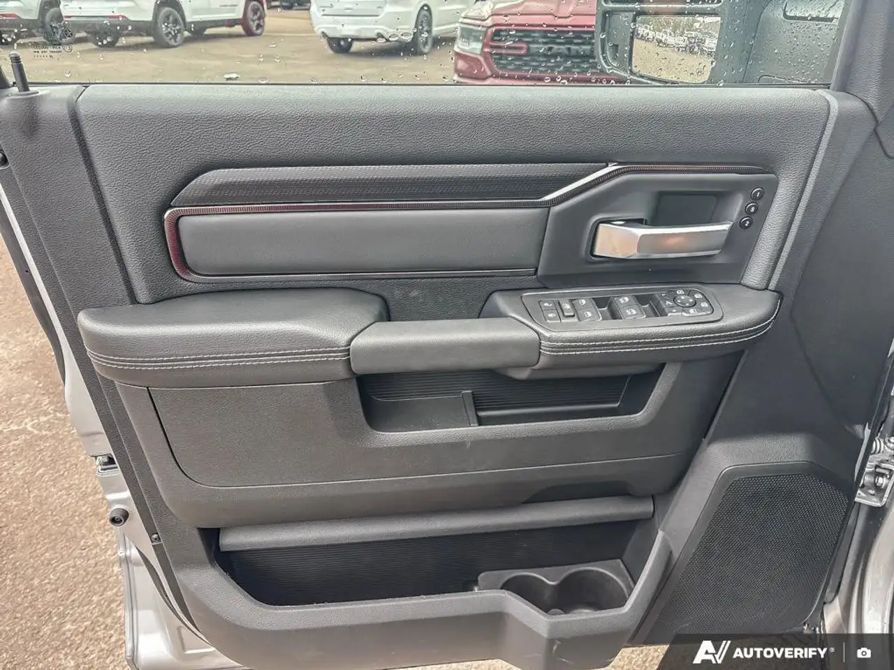 RAM 2500 снимка RAM 2500