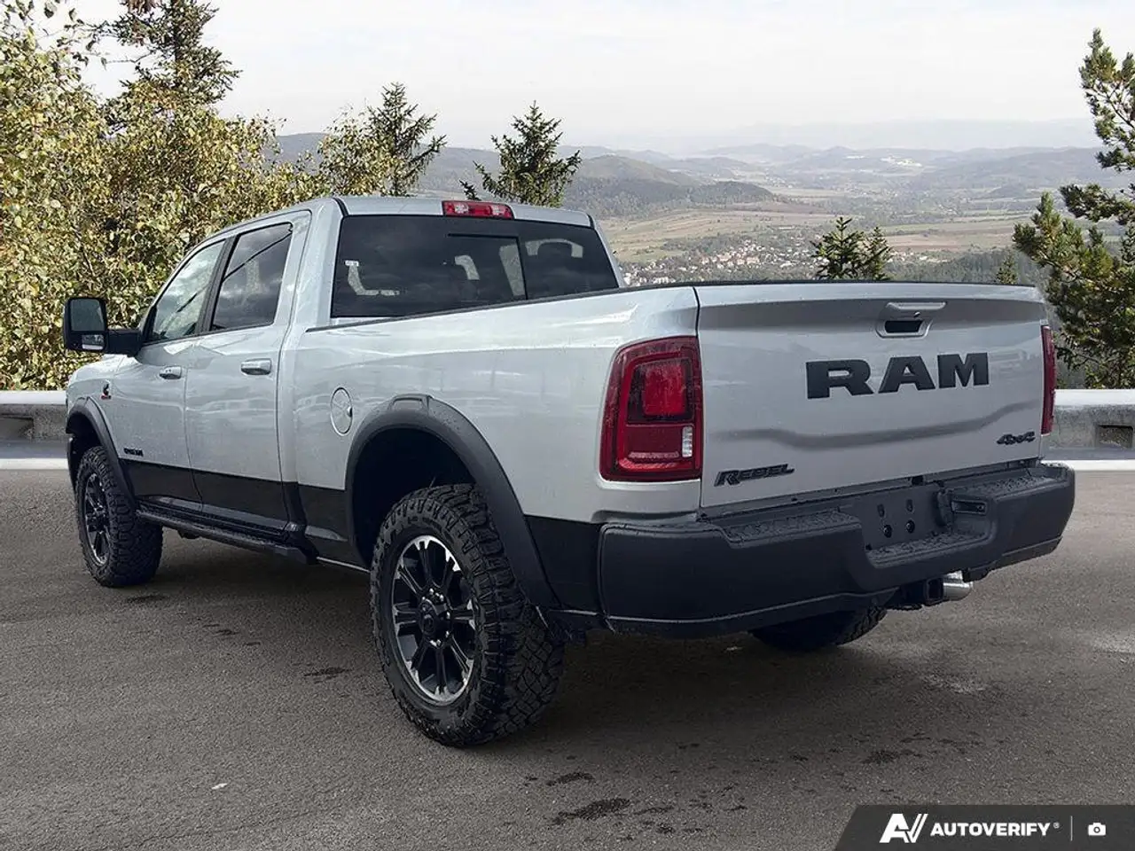 RAM 2500 снимка RAM 2500
