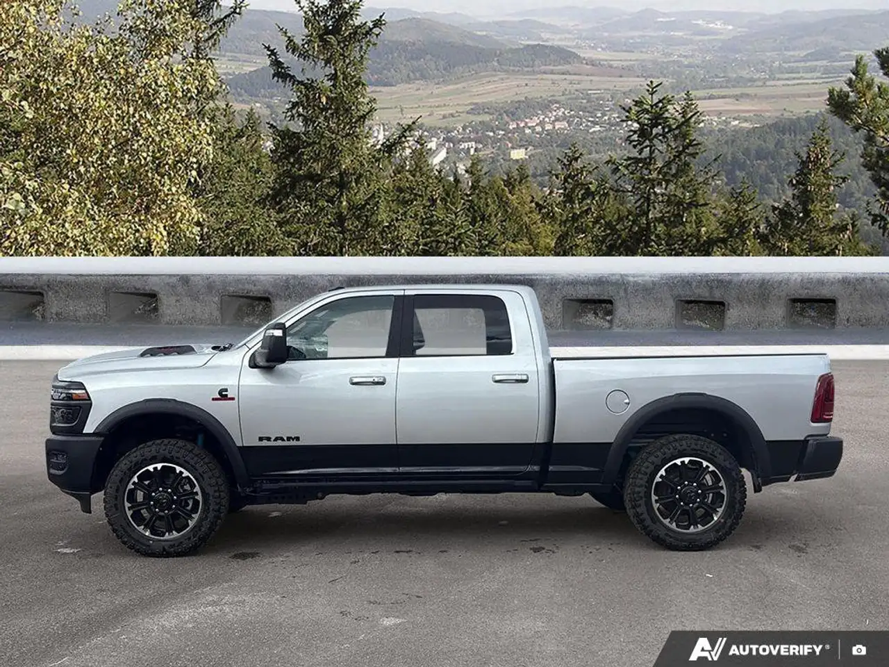 RAM 2500 снимка RAM 2500