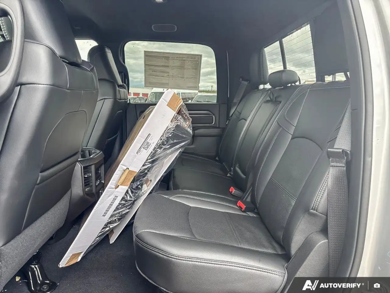 RAM 2500 снимка RAM 2500