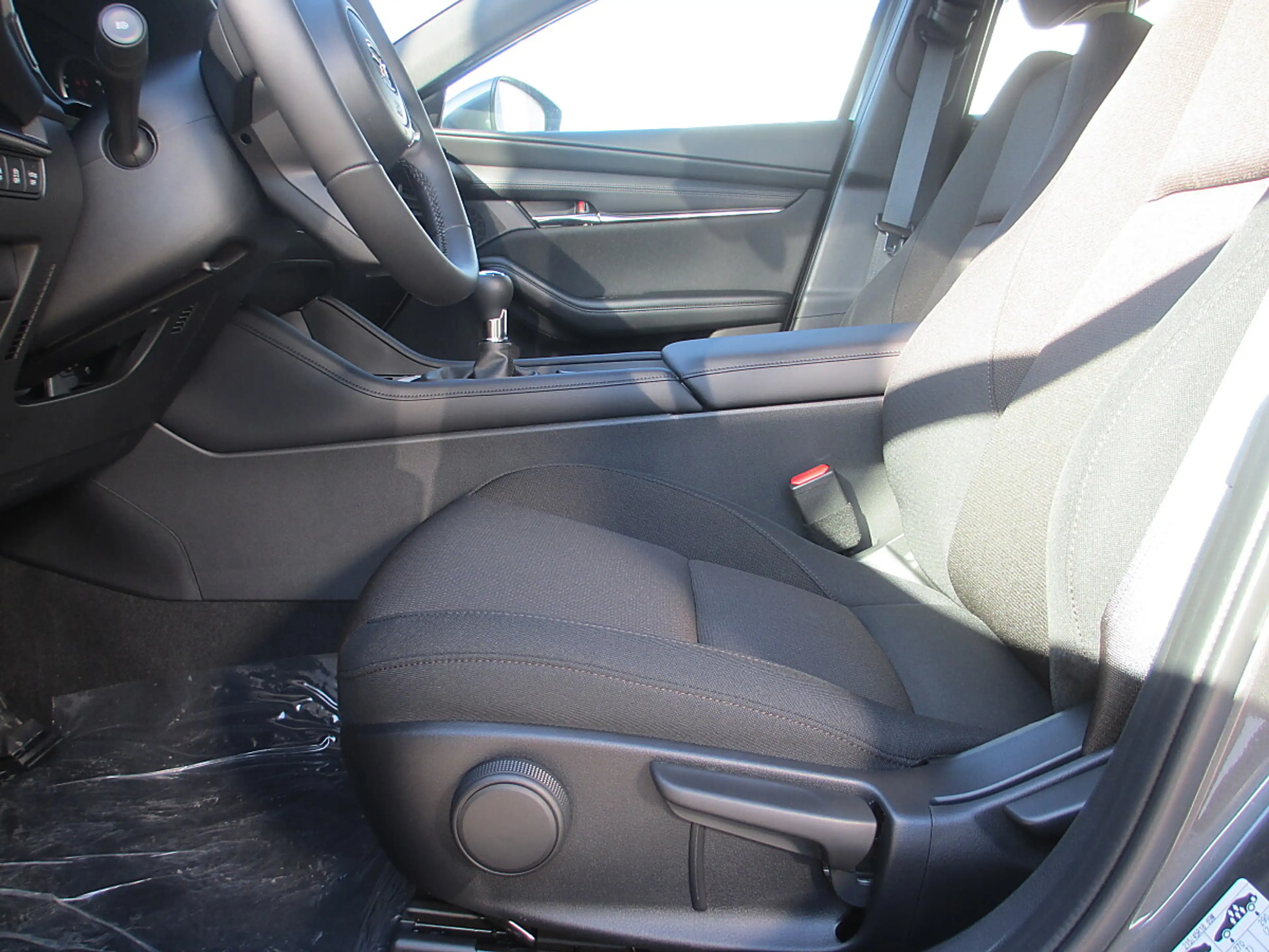 Mazda 3 Mazda3 / inkl. Alu-WR / e-Skyactiv-G140 Centre-... — photo 13