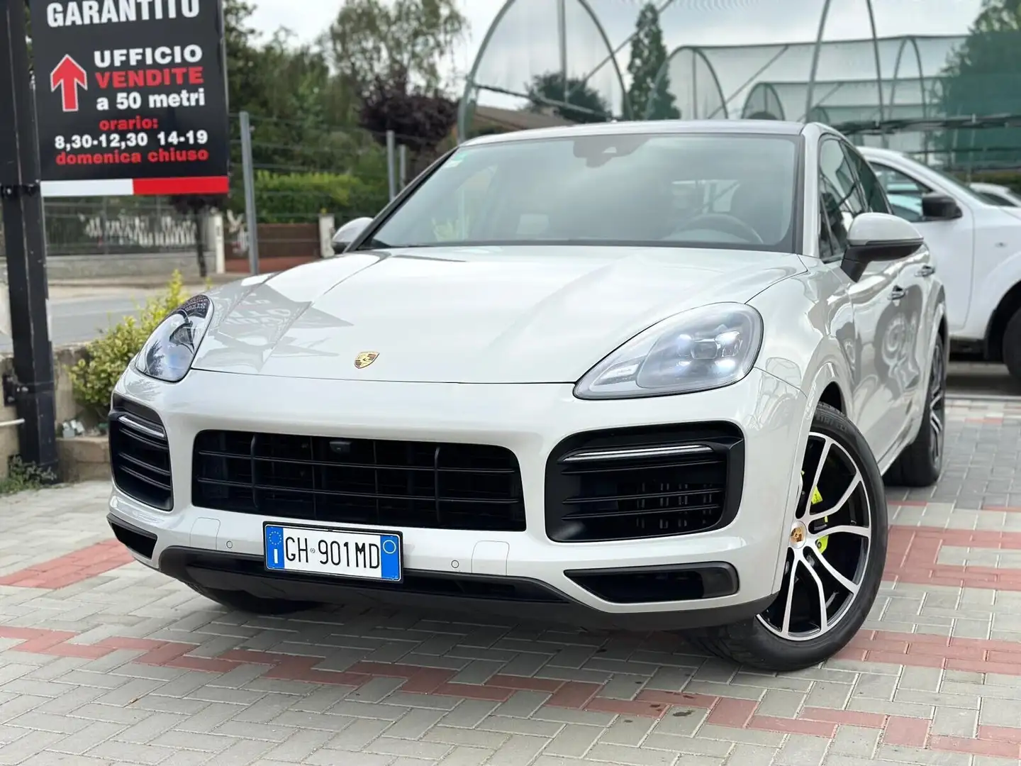 Porsche Cayenne Coupé 3.0 V6 E-Hybrid Platinum Edition Grigio - 1
