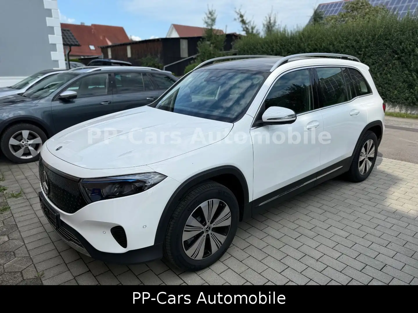 Mercedes-Benz EQB 300 4MATIC Prog.Advaced*PANO*Kamera*LED*MY25 Weiß - 1