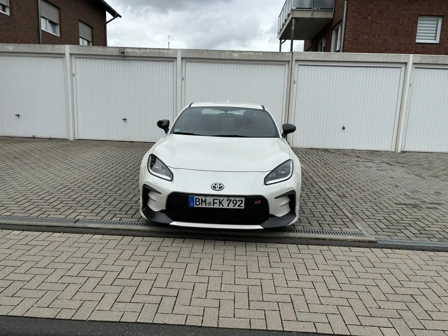 Toyota GR86 premium - 2