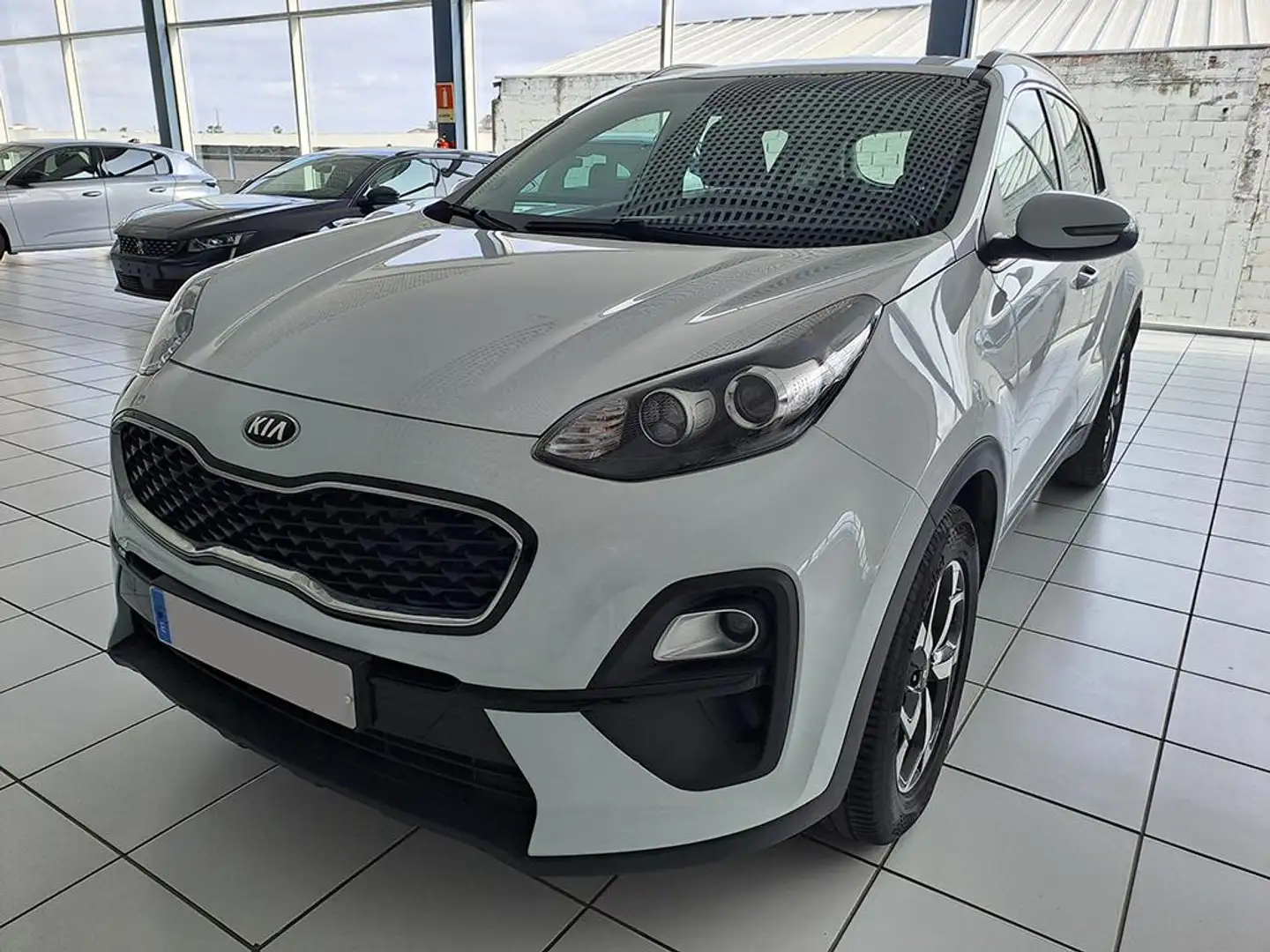 Kia Sportage 1.6 MHEV Business 4x2 136 Blanco - 1