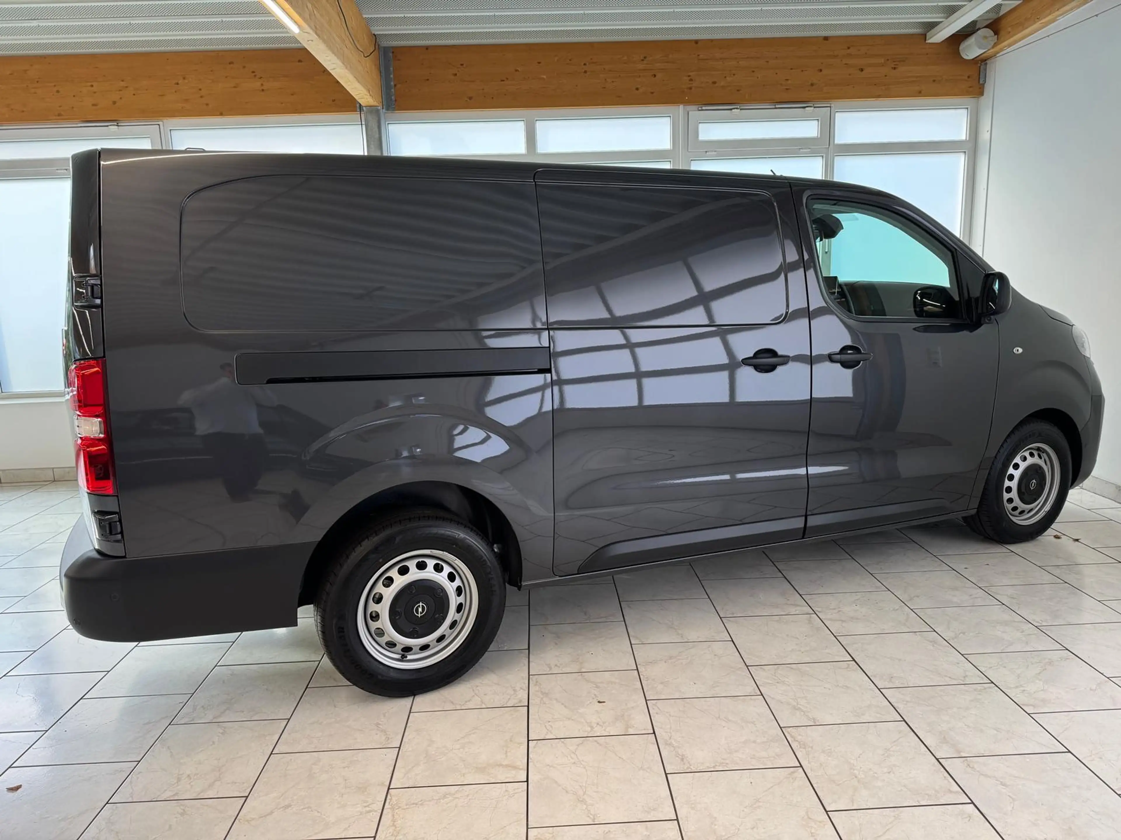 Opel Vivaro Cargo XL - CarPlay/AHK/ACC/Kamera/SHZ — photo 11