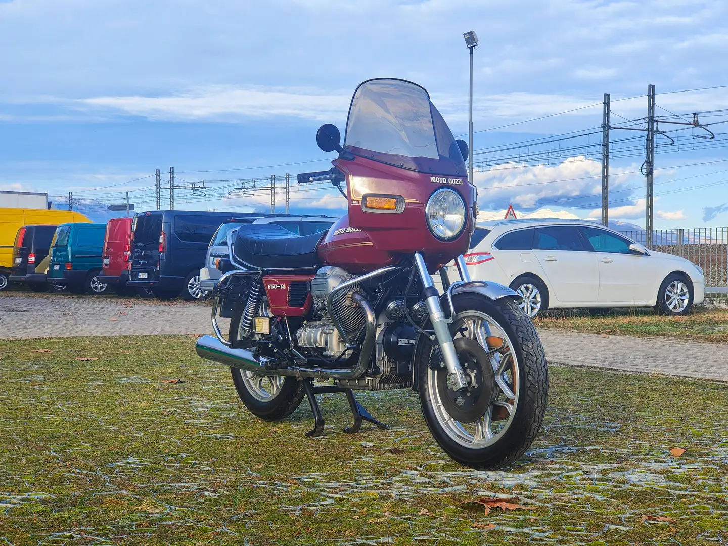 Moto Guzzi 850 T T4 Rosso - 2