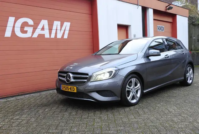 Mercedes-Benz A 200 Prestige, CC, airco Navi, car play, etc