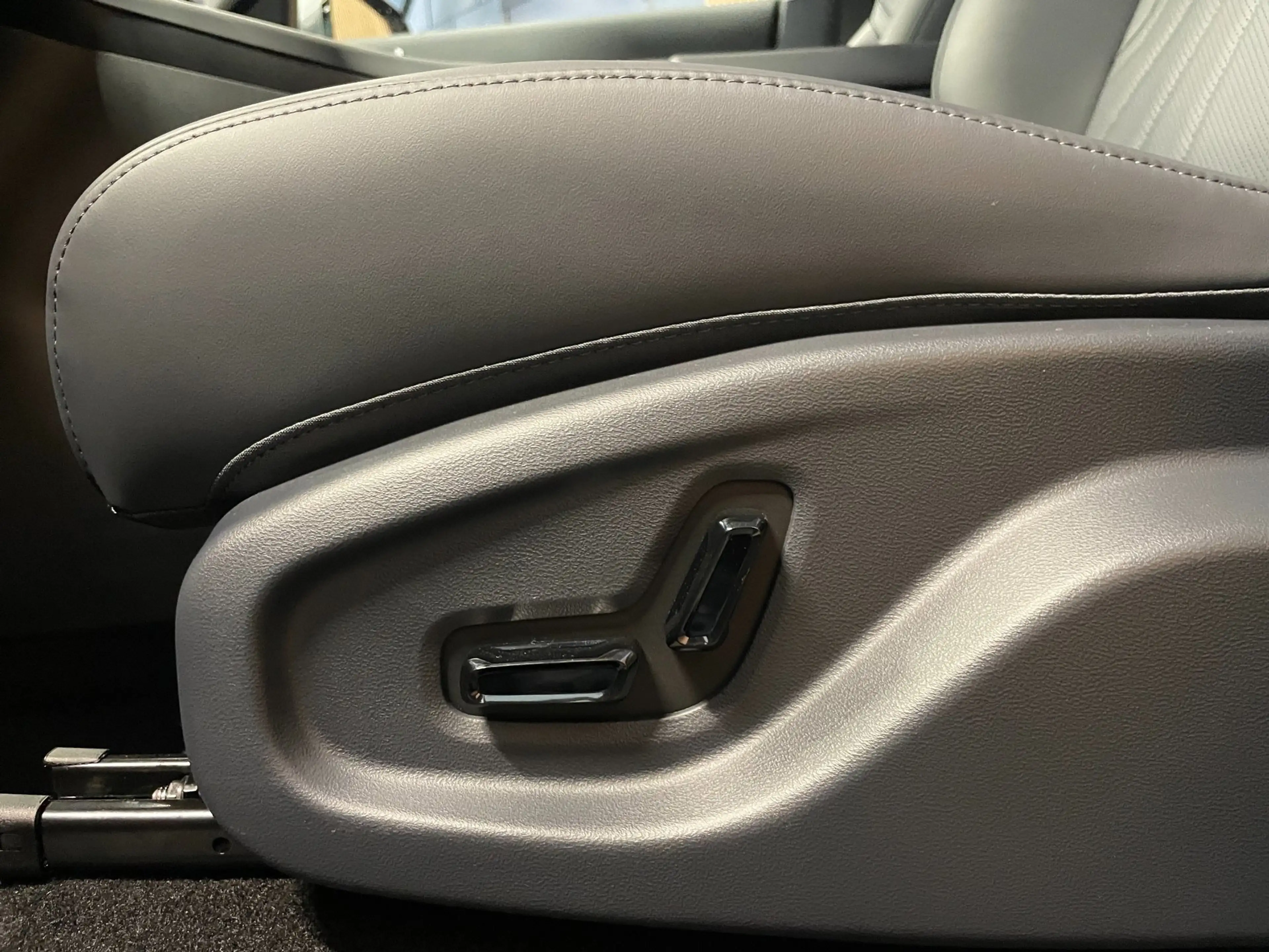Geely Starray EM-i 1.5 Pro|PHEV|262 PK|83KM ELEKTRISCH|STARTKLAAR|360 — photo 11