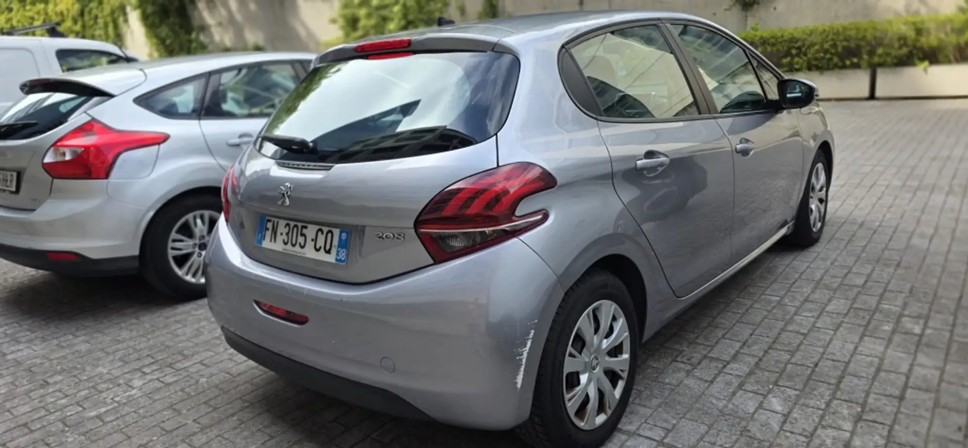 Peugeot 208 1.5 BlueHDi S&S Active 100 Gris - 2