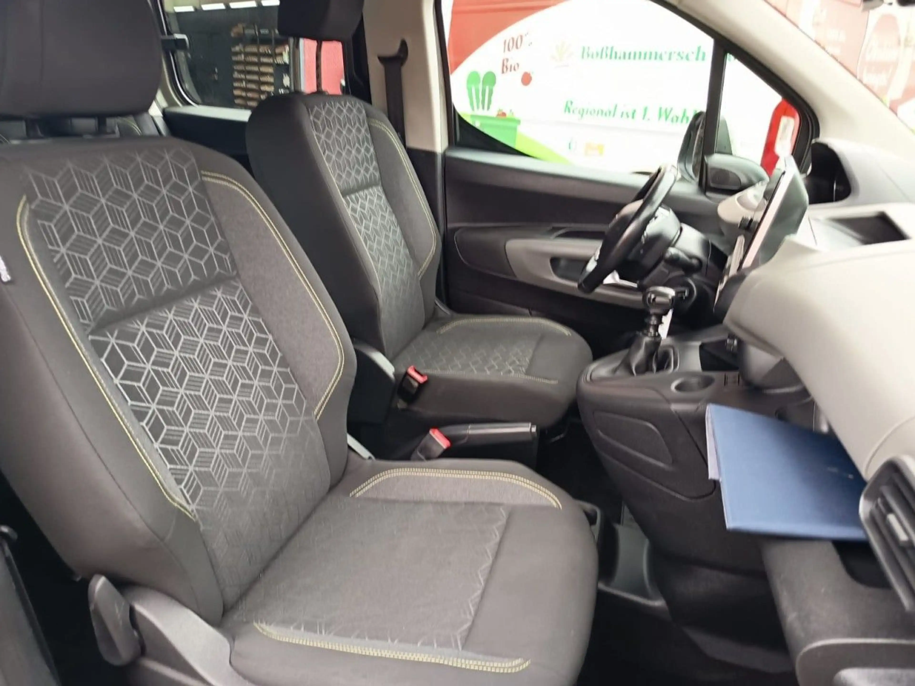 Peugeot Rifter Active L1 AHK Einparkhilfe — photo 18
