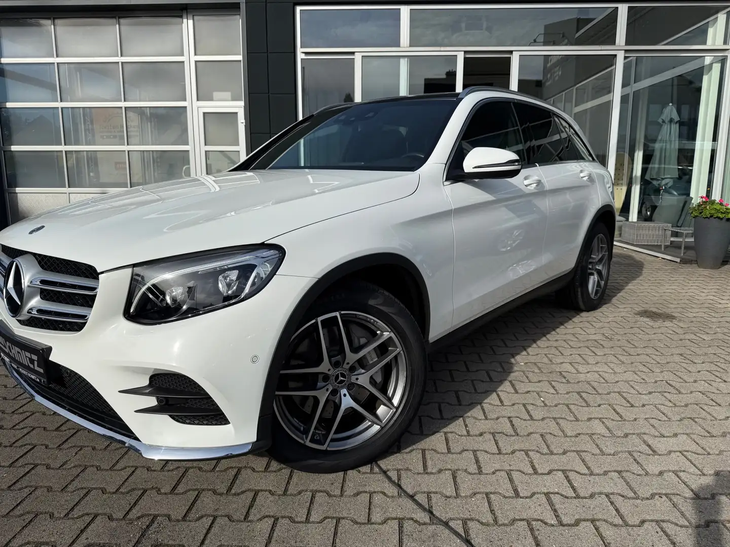 Mercedes-Benz G GLC 220 d 4Matic AMG-Line Blanc - 1