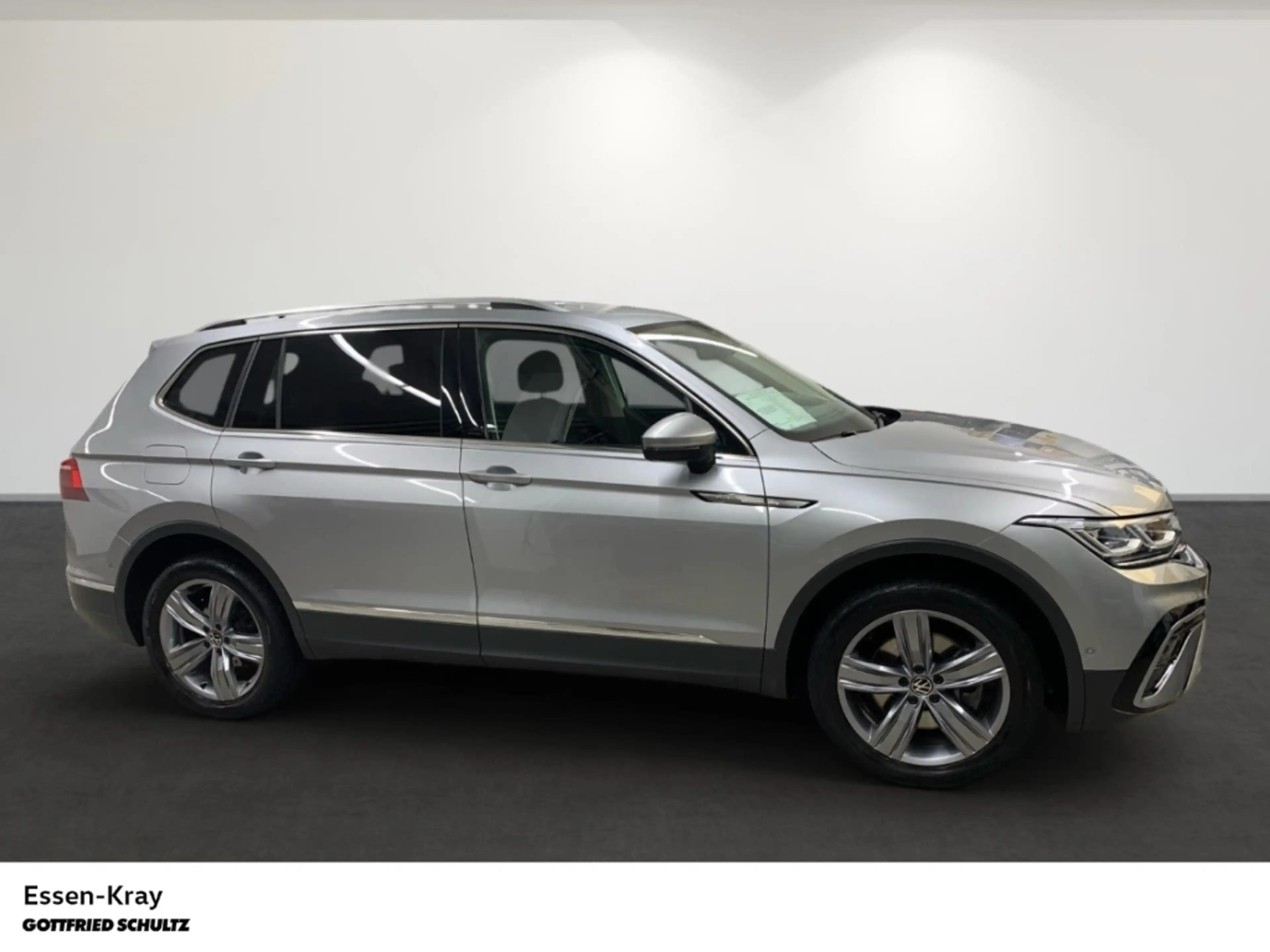Volkswagen Tiguan Allspace Elegance 2.0 TSI DSG 4Motion — photo 3