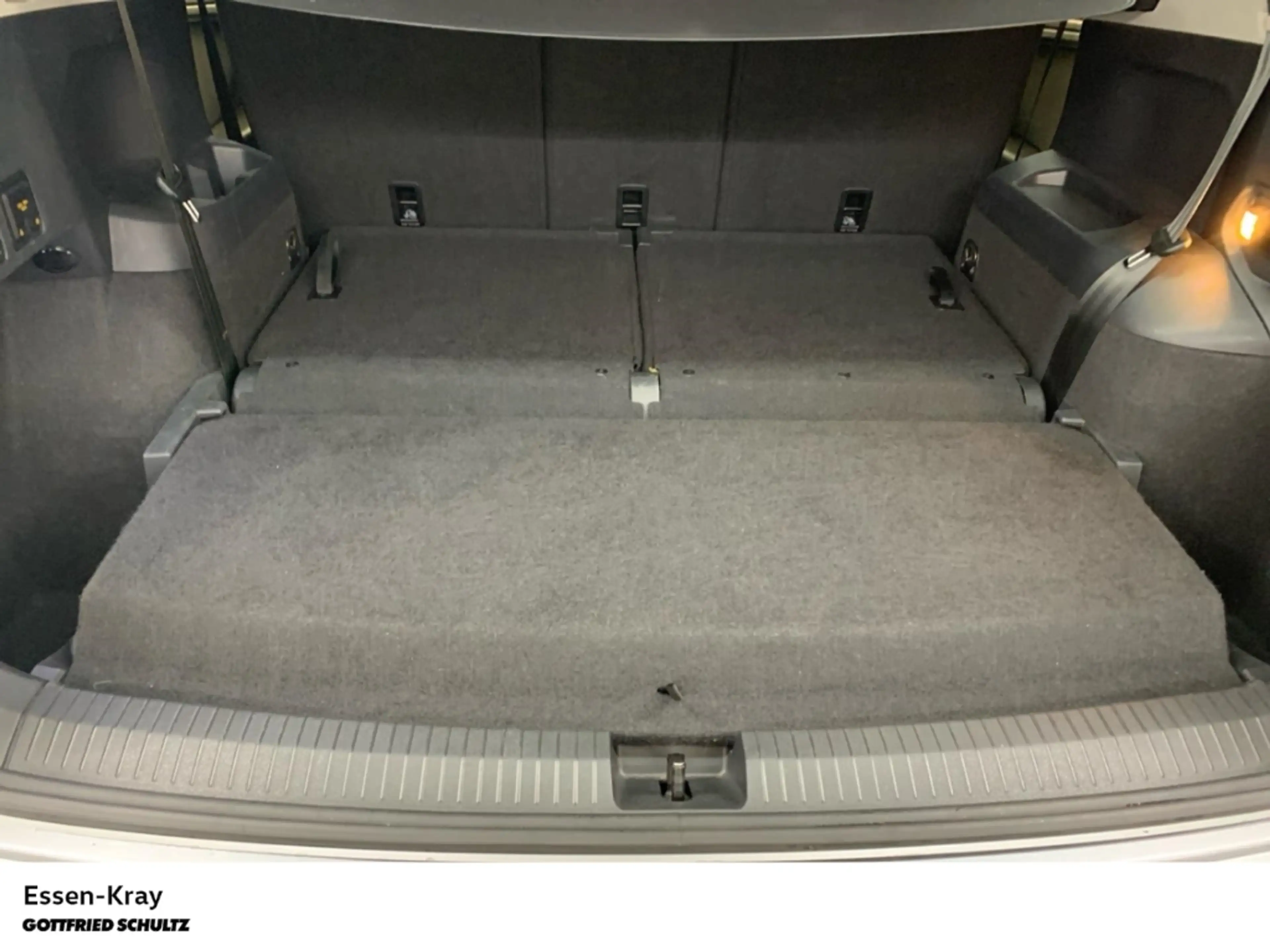 Volkswagen Tiguan Allspace Elegance 2.0 TSI DSG 4Motion — photo 8