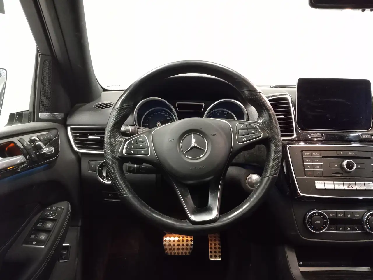 Mercedes-Benz GLE снимка Mercedes-Benz GLE