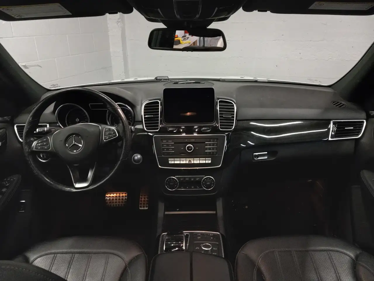 Mercedes-Benz GLE снимка Mercedes-Benz GLE