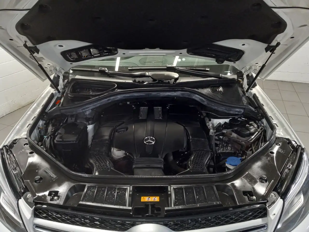 Mercedes-Benz GLE снимка Mercedes-Benz GLE