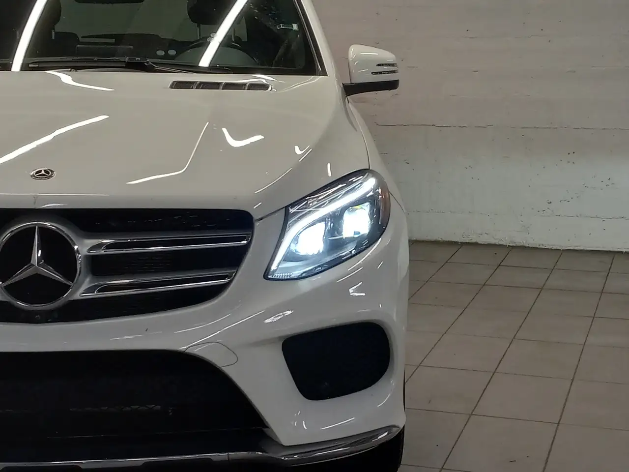 Mercedes-Benz GLE снимка Mercedes-Benz GLE