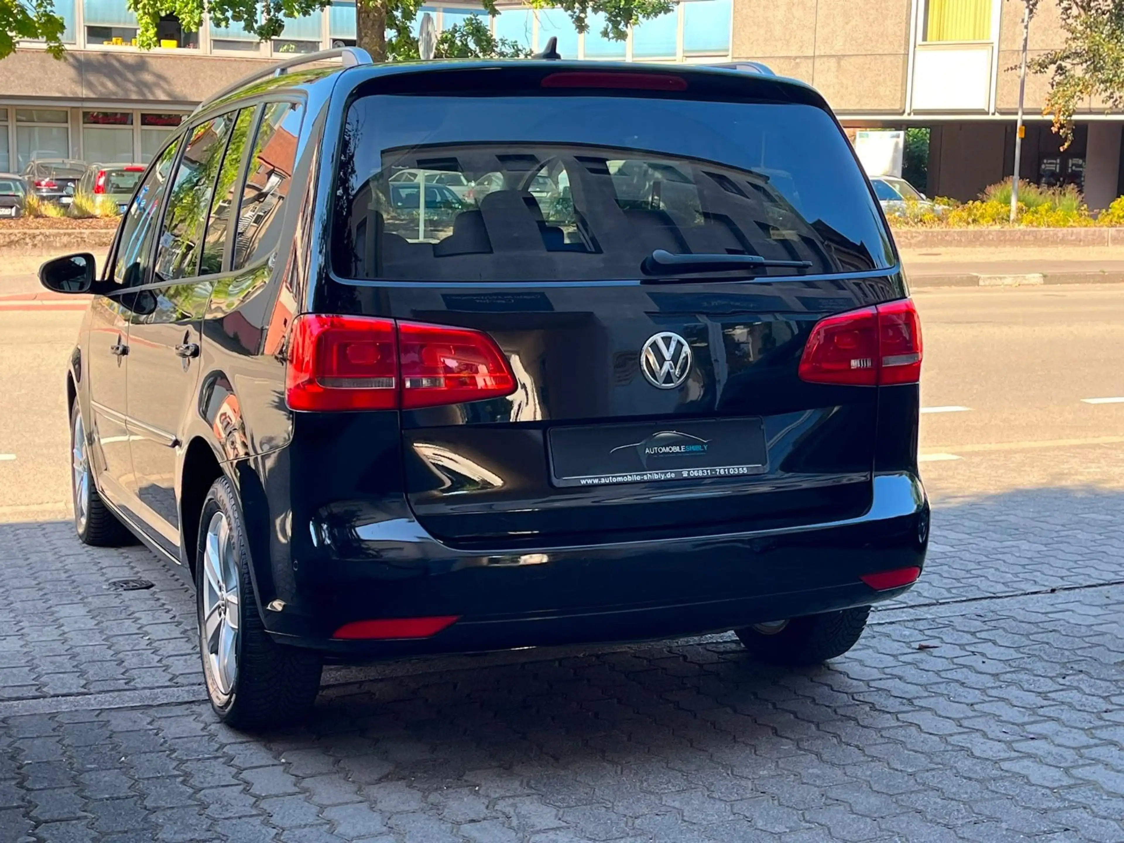 Volkswagen Touran 2,0 TDI 170PS Highline,7.STZE, LEDER — photo 8