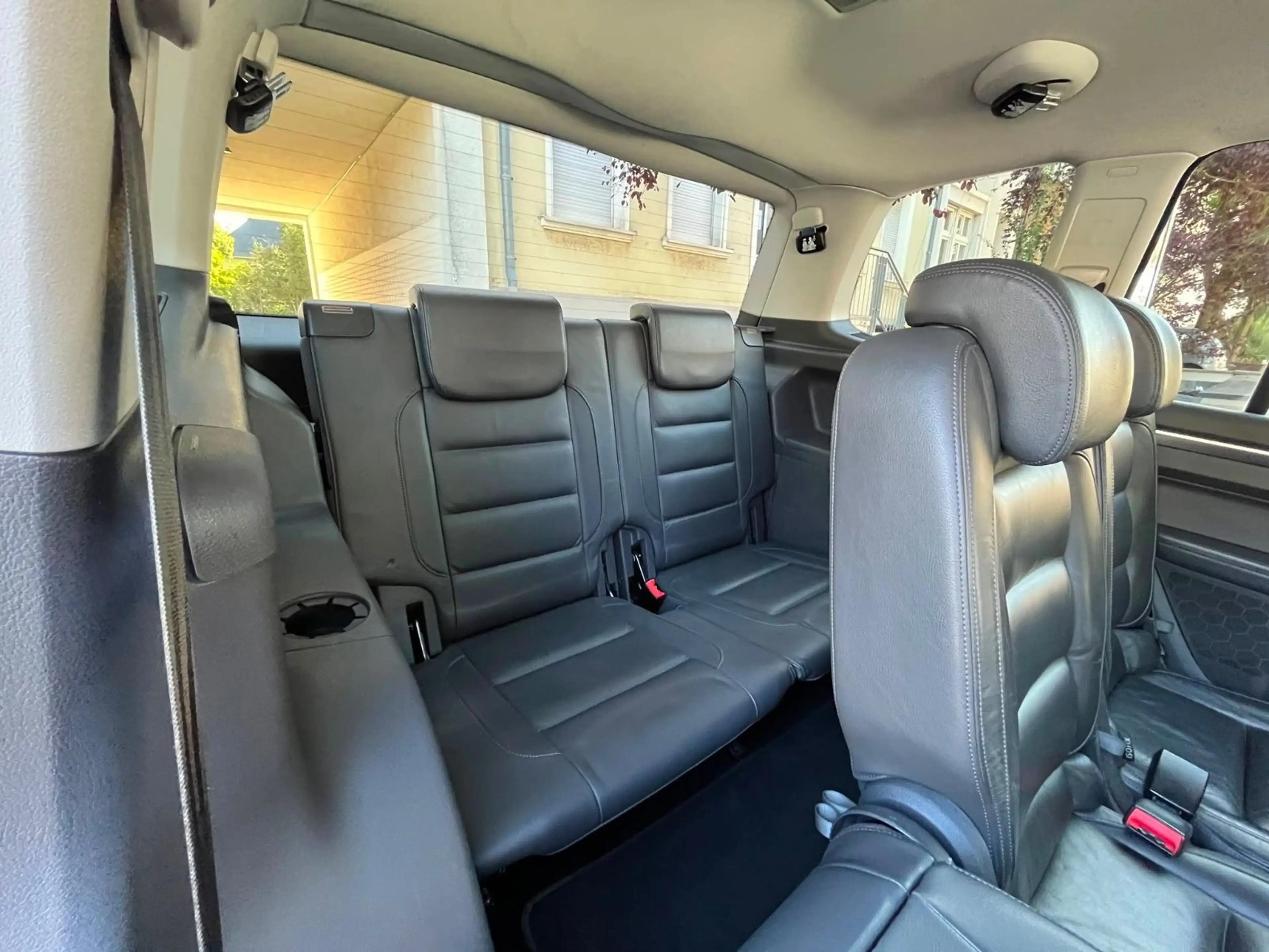 Volkswagen Touran 2,0 TDI 170PS Highline,7.STZE, LEDER — photo 15