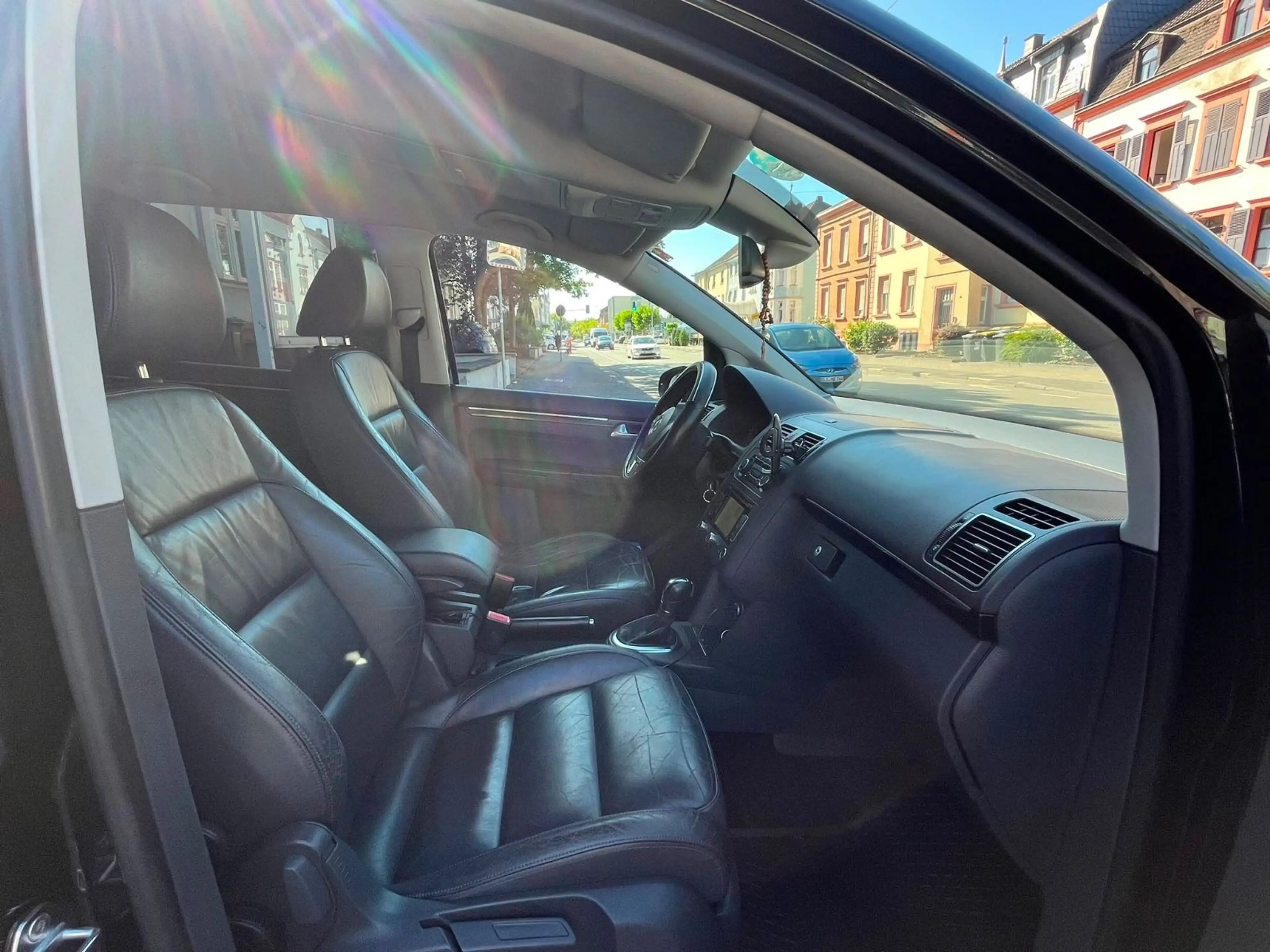 Volkswagen Touran 2,0 TDI 170PS Highline,7.STZE, LEDER — photo 11