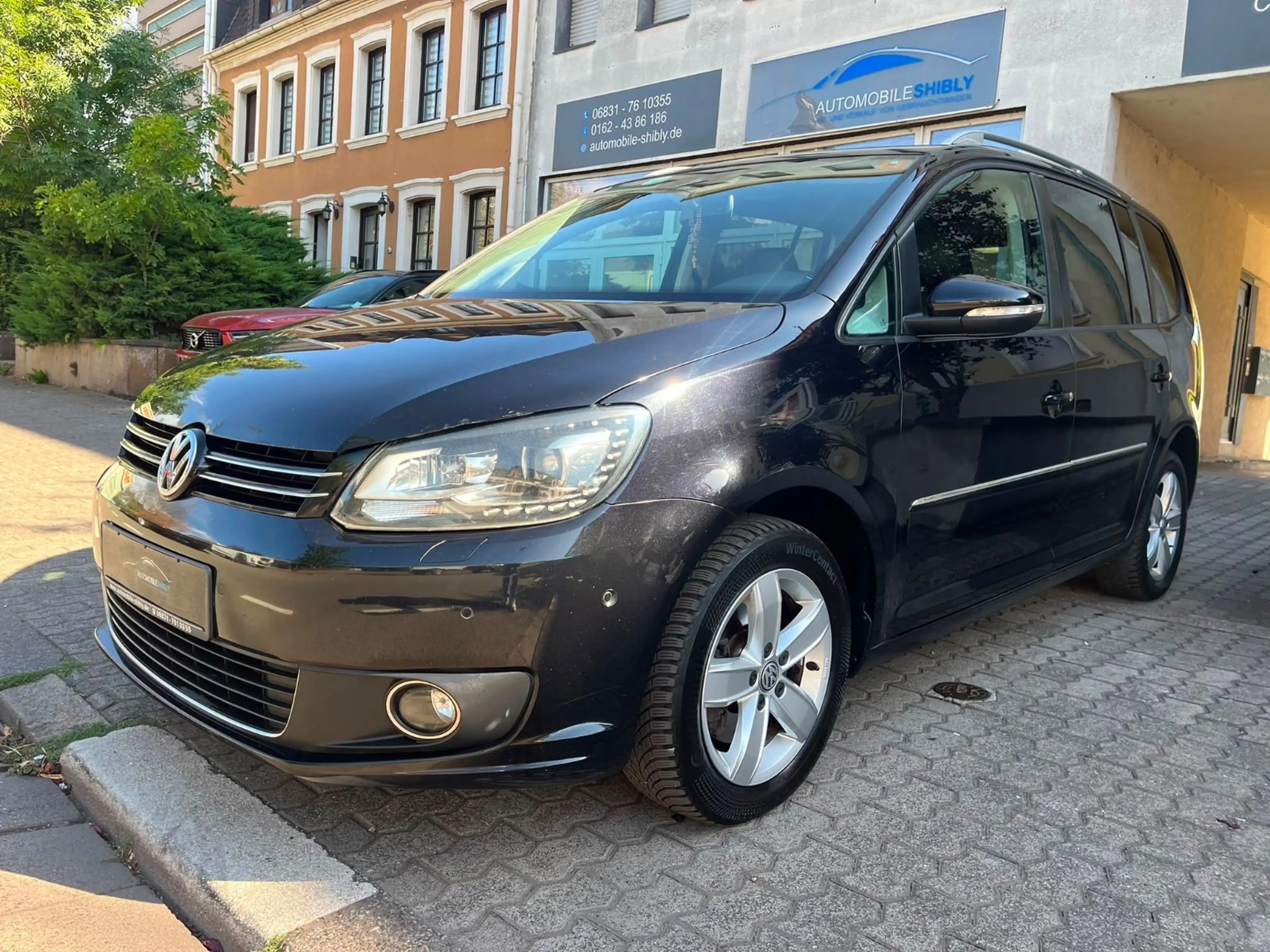 Volkswagen Touran 2,0 TDI 170PS Highline,7.STZE, LEDER